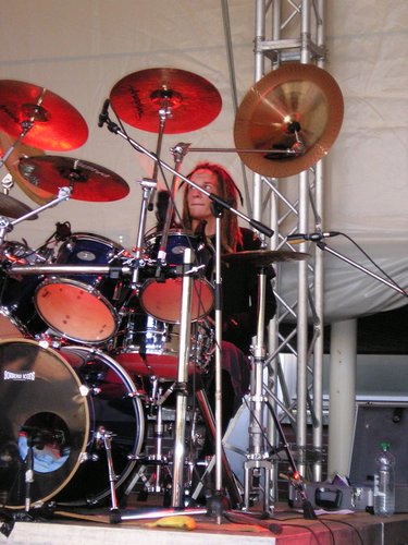 Sorrow Icons - David am Schlagzeug.JPG